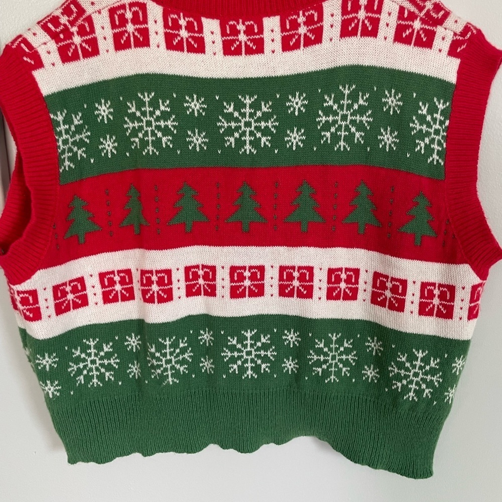 Festive Red and Green Holiday ugly Sweater Vest size XL